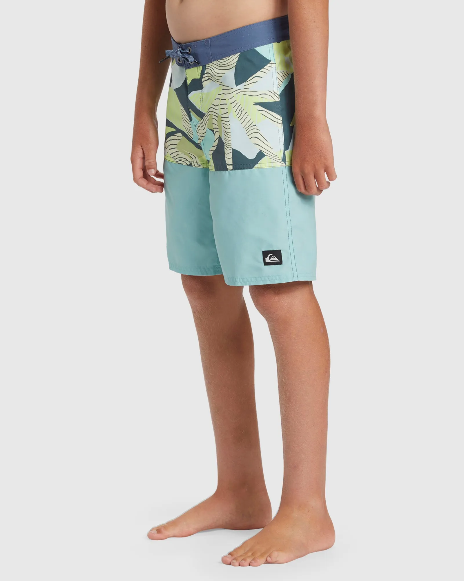 Boys 8-16 Everyday Division 17" Boardshort