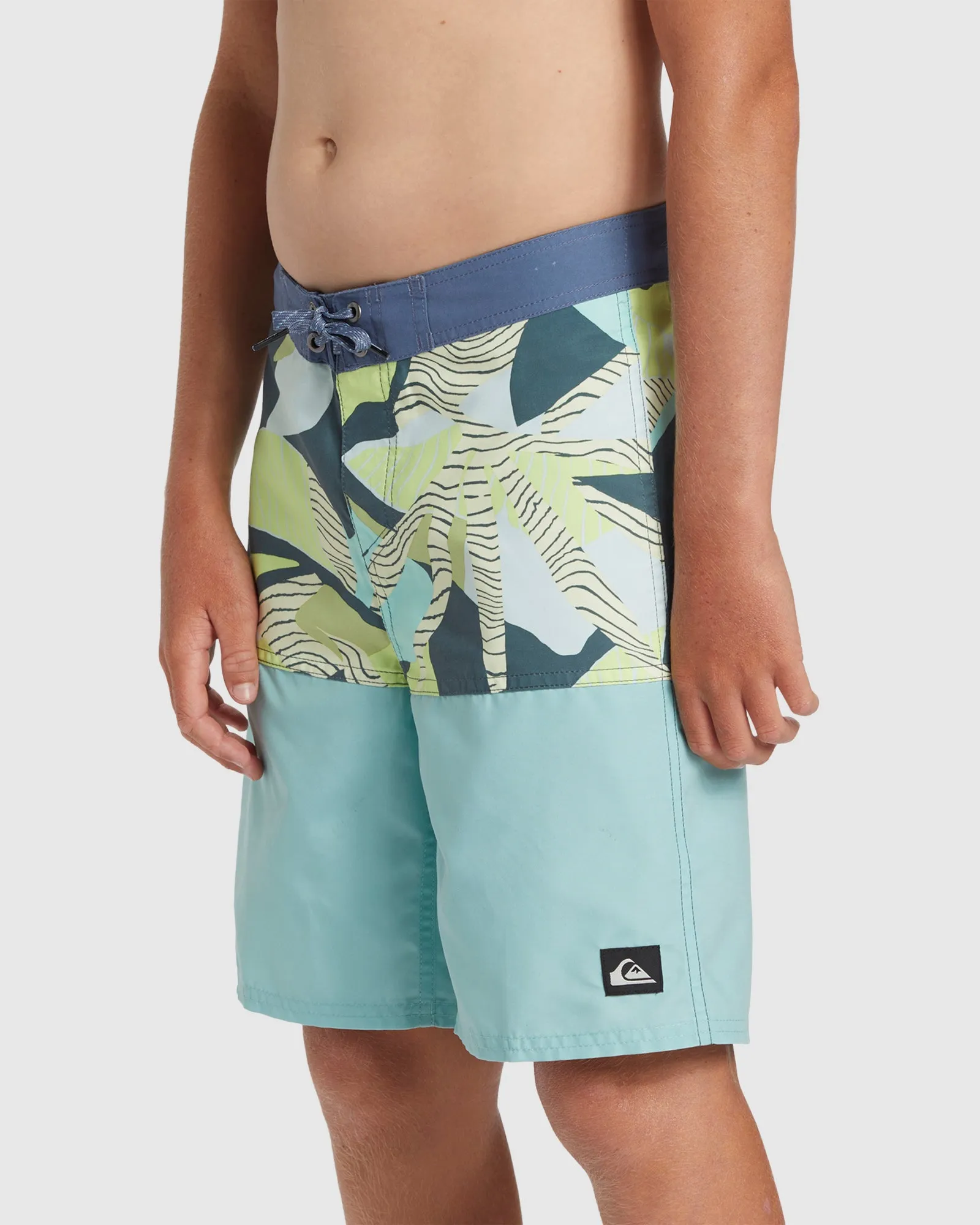 Boys 8-16 Everyday Division 17" Boardshort