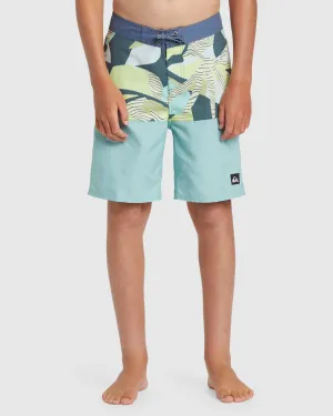 Boys 8-16 Everyday Division 17" Boardshort