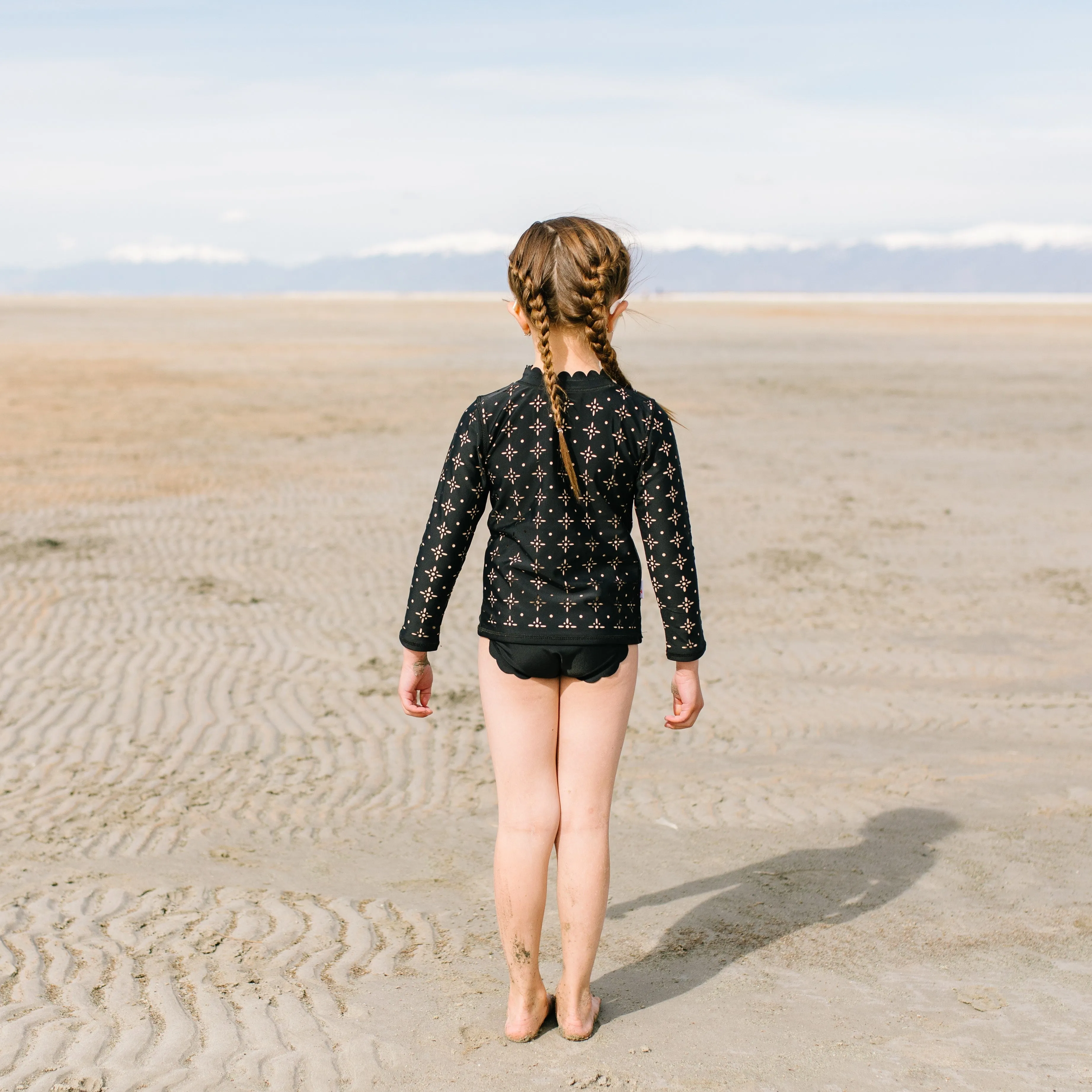 Girls Long Sleeve Rash Guard Scallop Neck   Swim Bottoms Set - “Black”