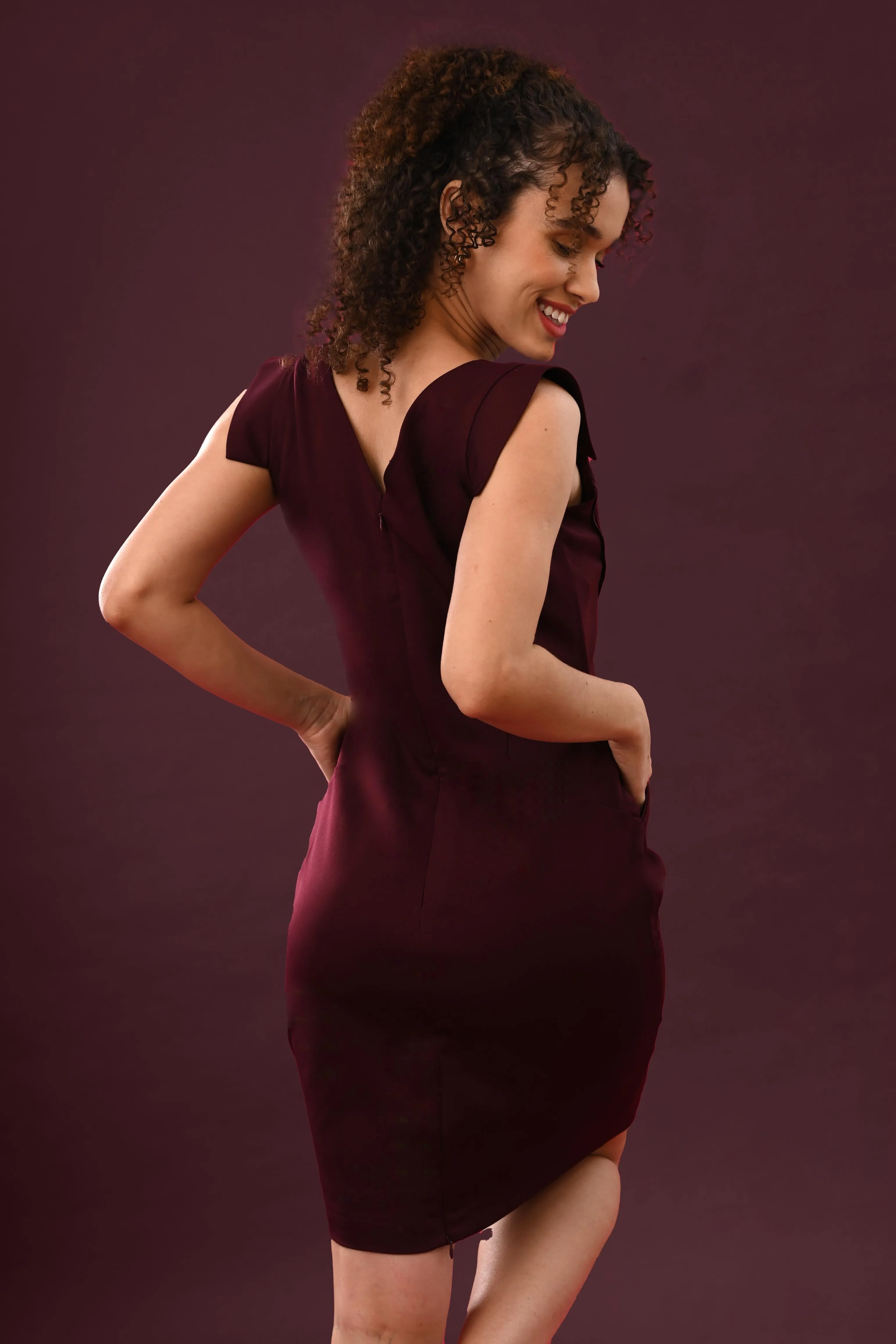 Innovation Zipper Slit Sheath Crepe Dress