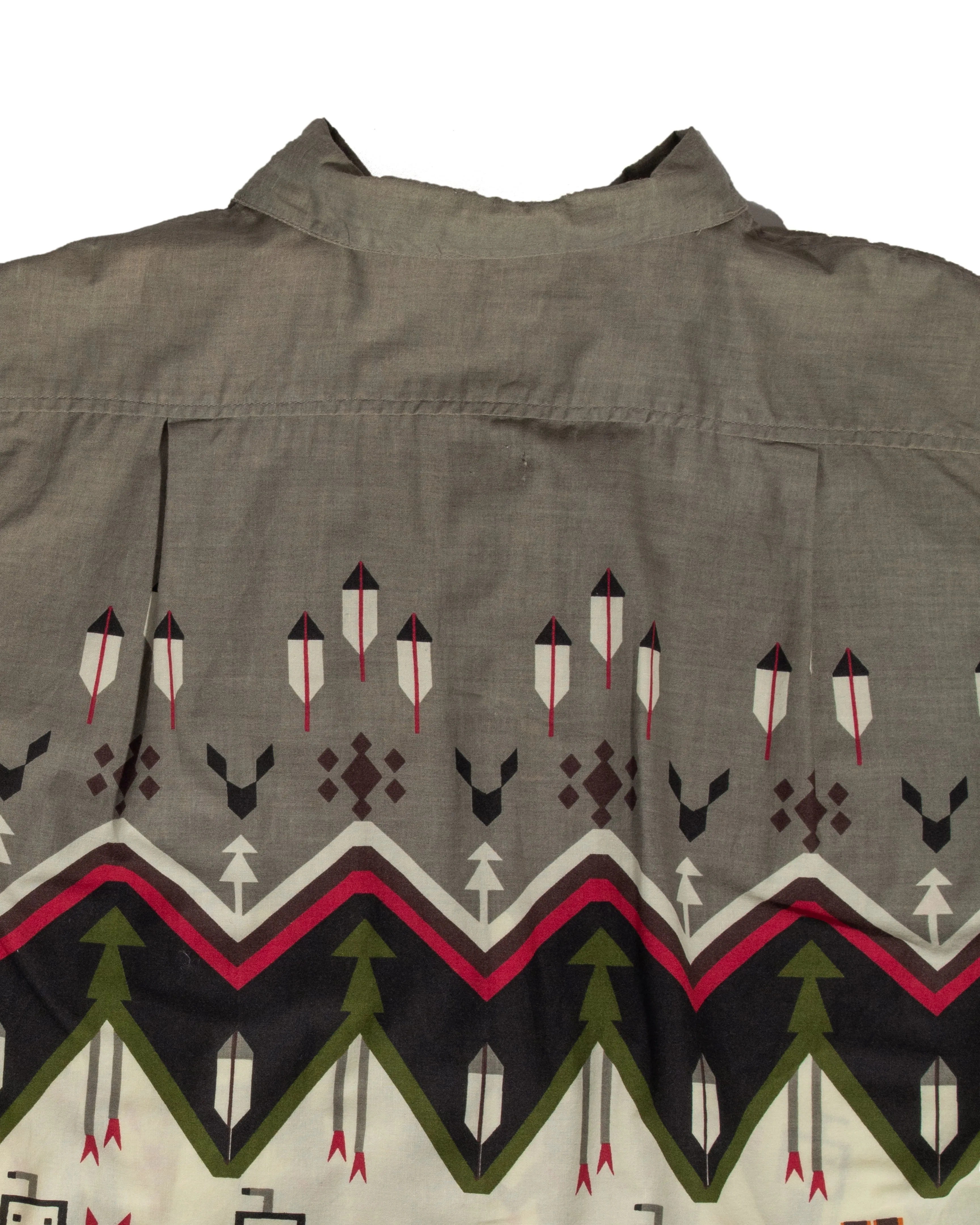 Japanese Repro, Short Sleeve Aloha Shirt, Tela Brand, Grey with Green and Red Ceremonial Scenery