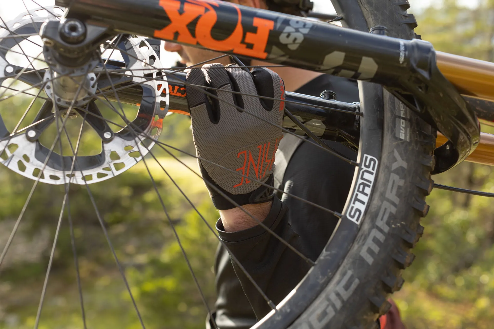 Syncline Bike Glove